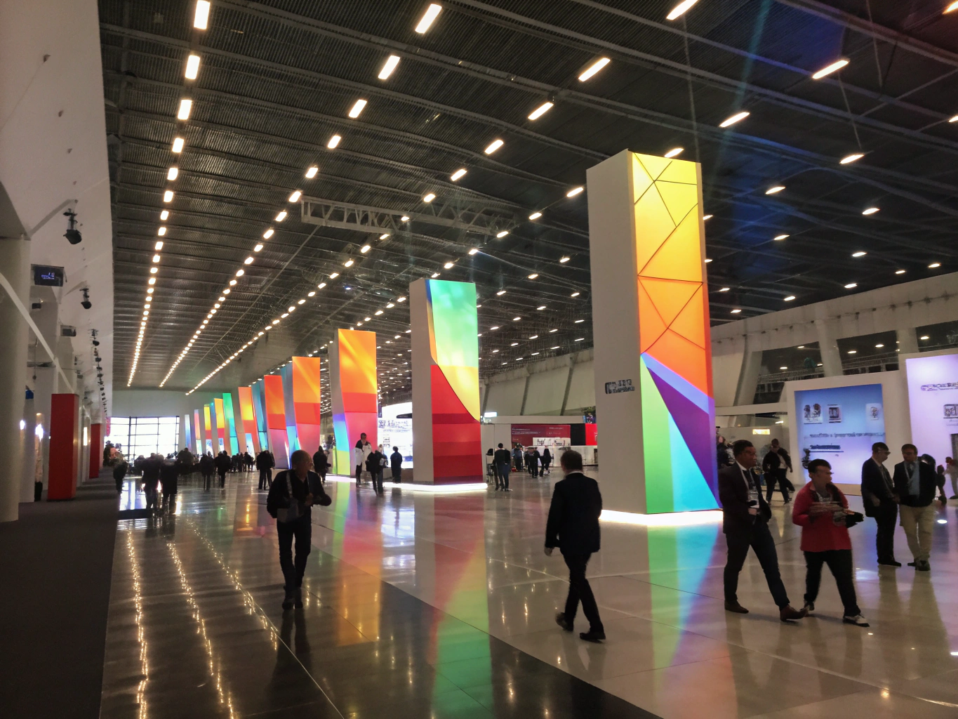 Case Studies: Winning Trade Show Campaigns with Backlit Displays